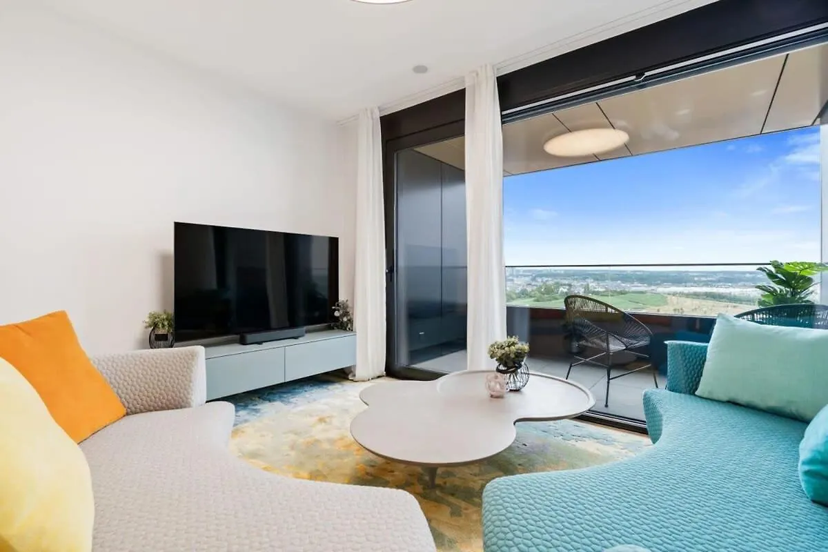 Stylish And Luxurious Apt With Pool & Gym Luxembourg Apartment