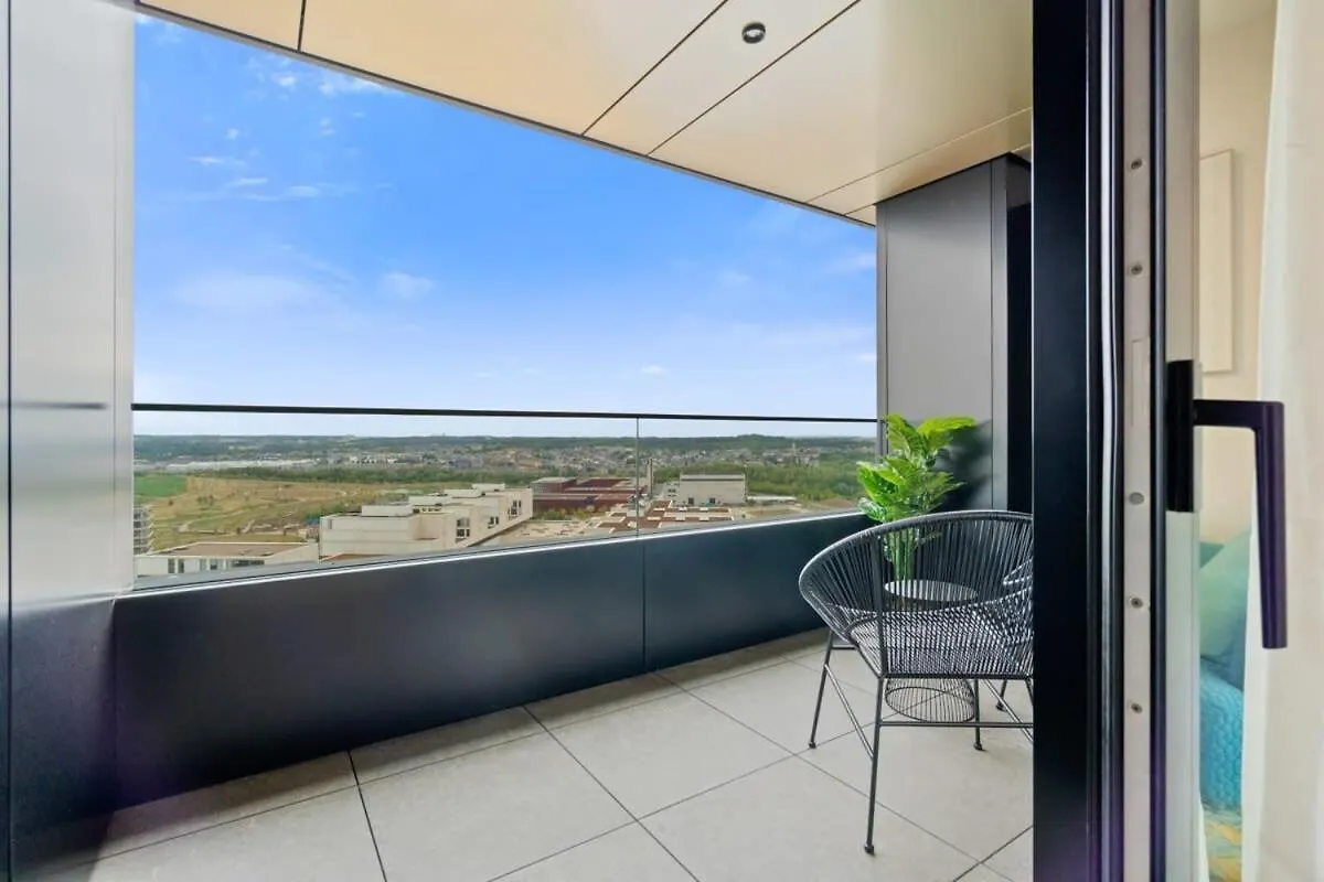 Stylish And Luxurious Apt With Pool & Gym Luxembourg