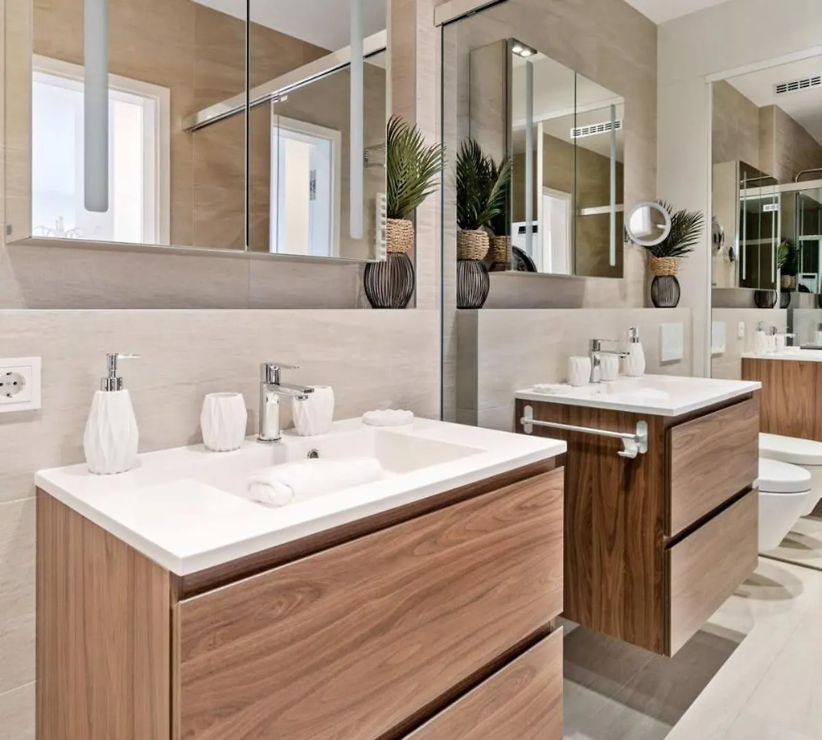 Stylish And Luxurious Apt With Pool & Gym Luxembourg