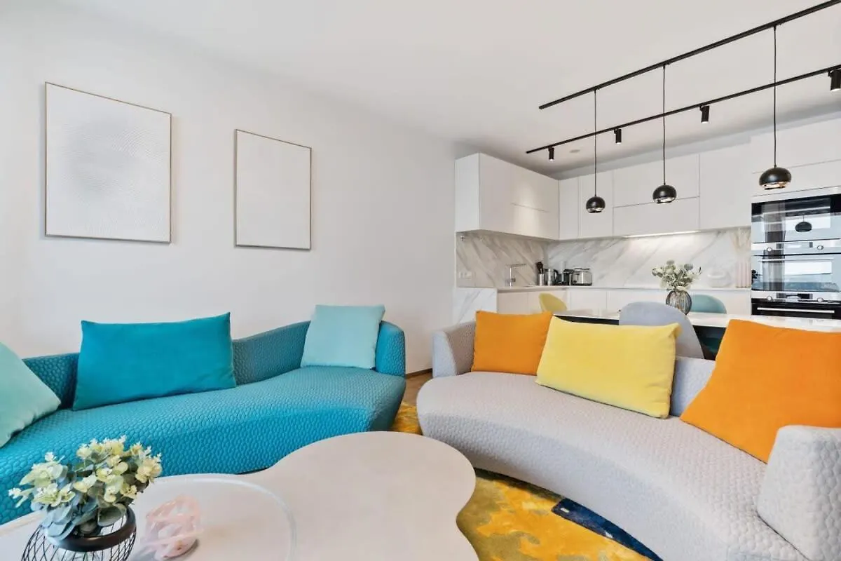 Stylish And Luxurious Apt With Pool & Gym Lüksemburg Daire